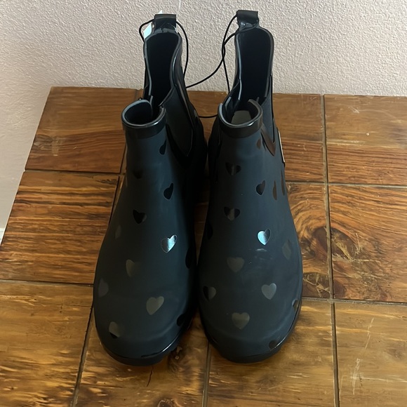 Penny and Sue rain boots - Picture 3 of 5